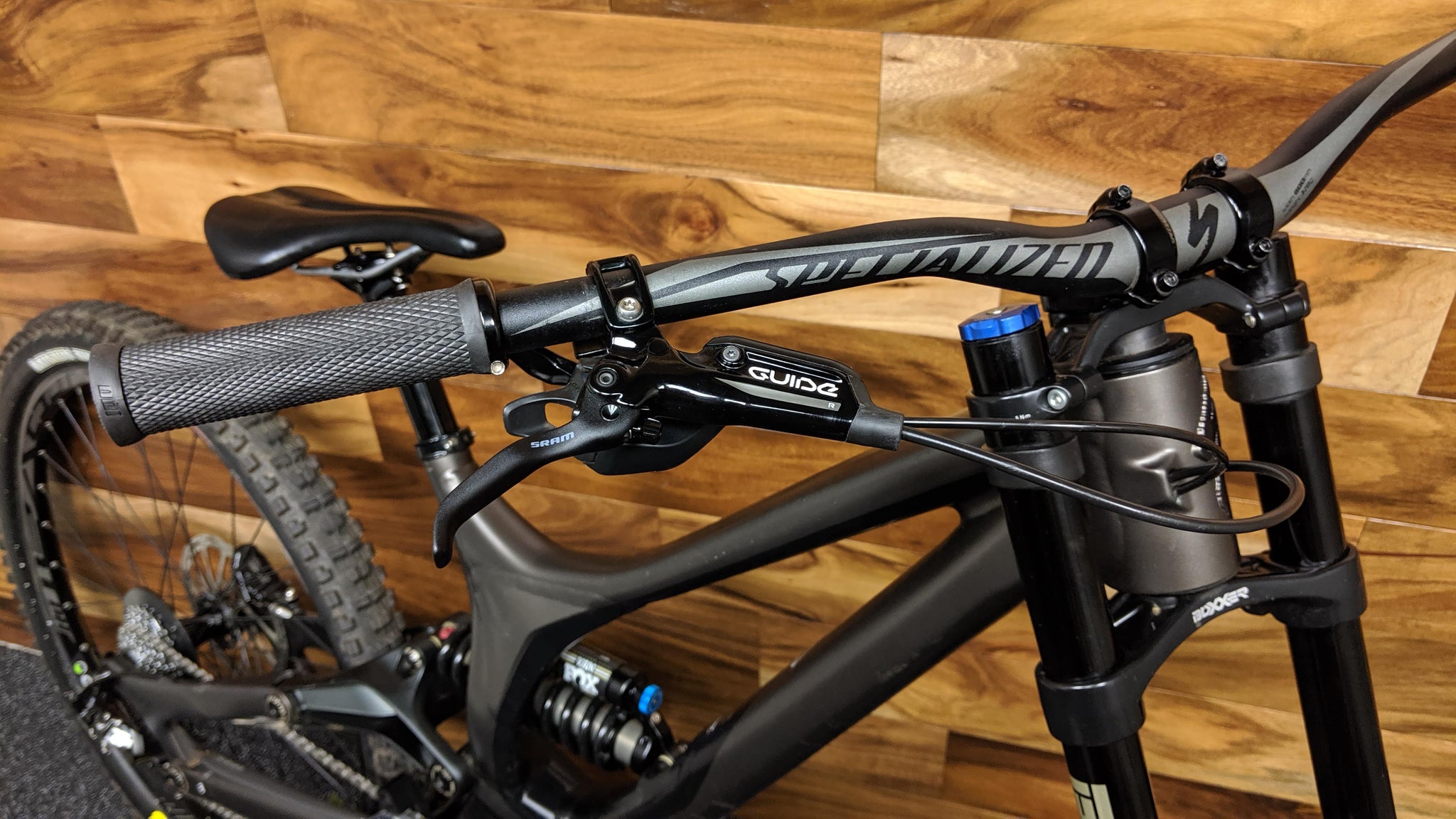 2017 SPECIALIZED DEMO 8 I ALLOY 27.5"