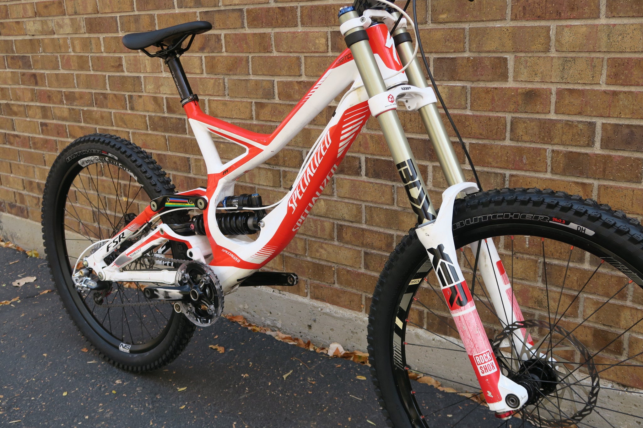 2011 SPECIALIZED DEMO 8 ll 26 L