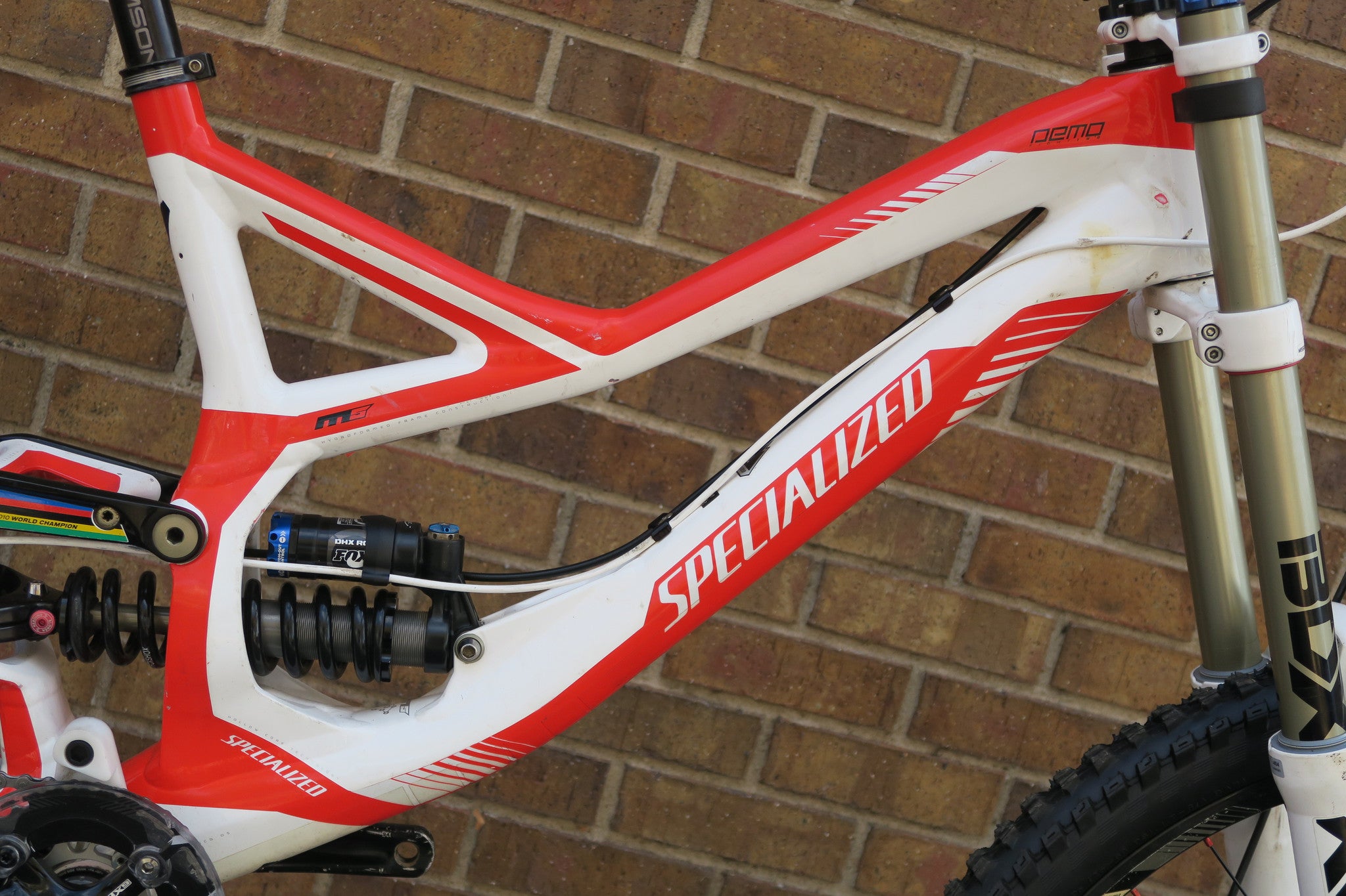 2011 SPECIALIZED DEMO 8 ll 26 L