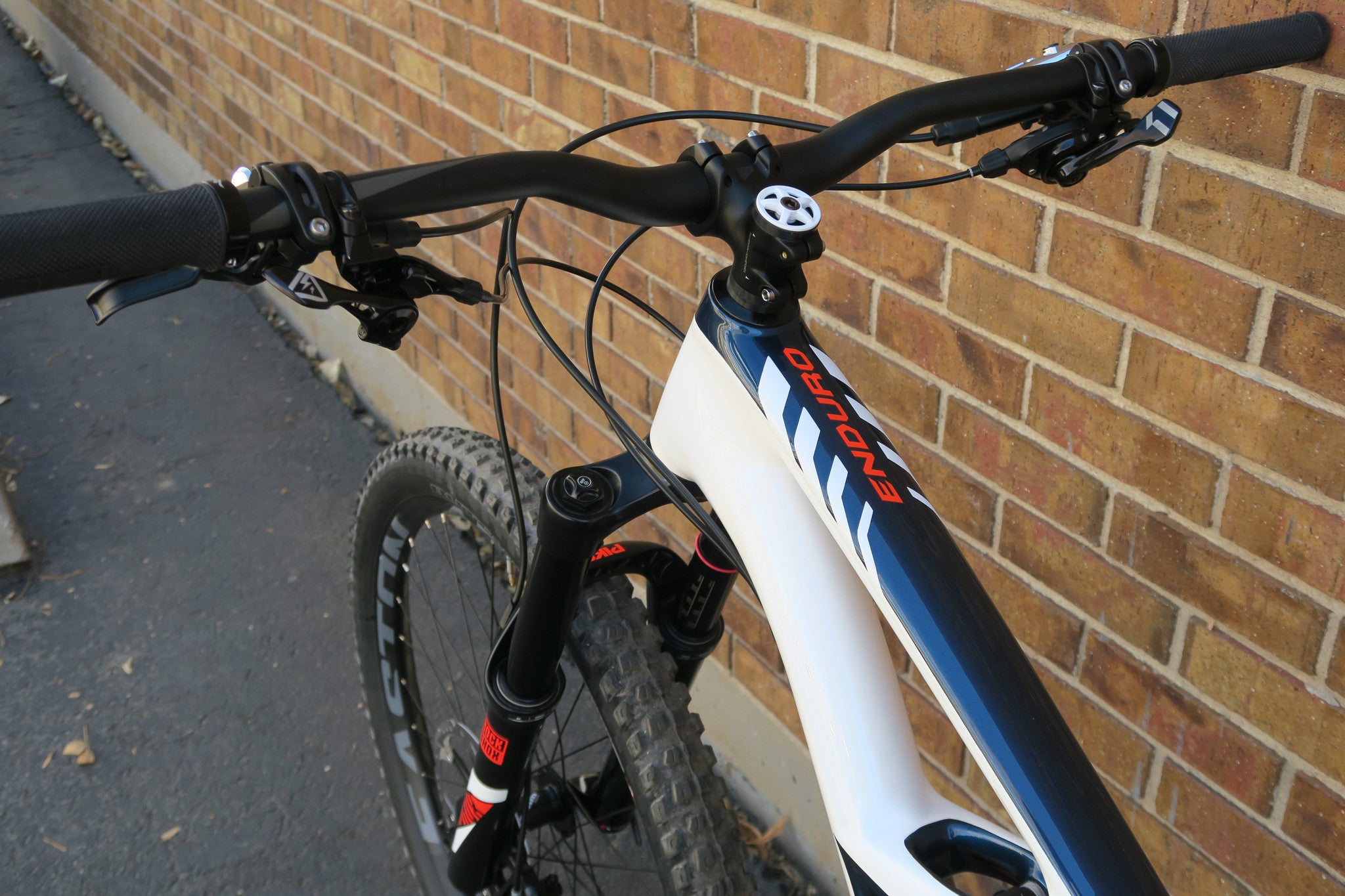 2016 SPECIALIZED ENDURO EXPERT CARBON 650B
