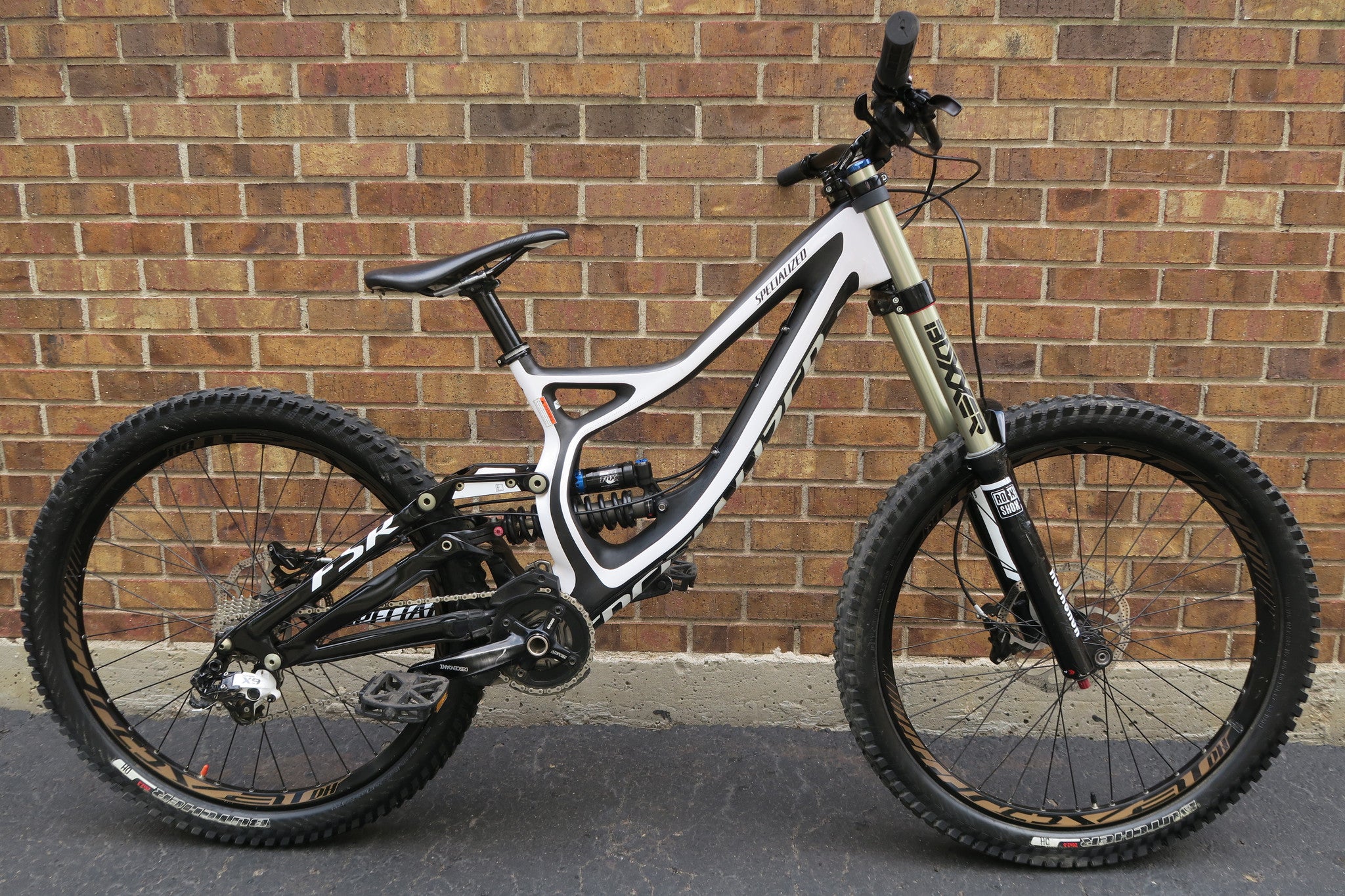 2013 SPECIALIZED DEMO 8 CARBON 1