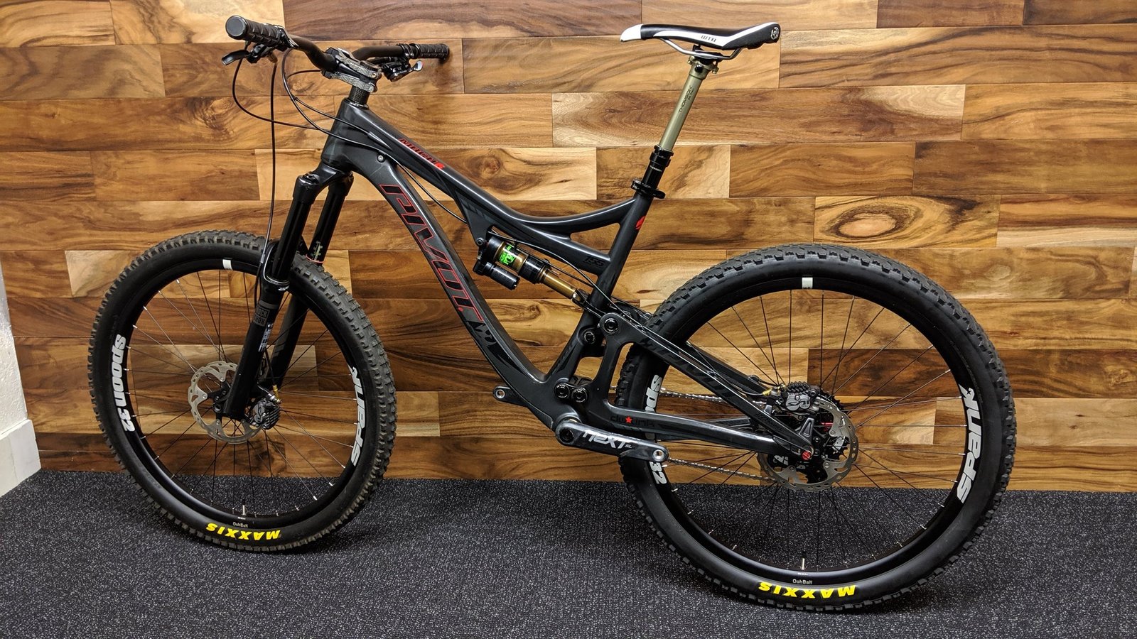 2015 PIVOT CYCLES MACH 6 CARBON 27.5"