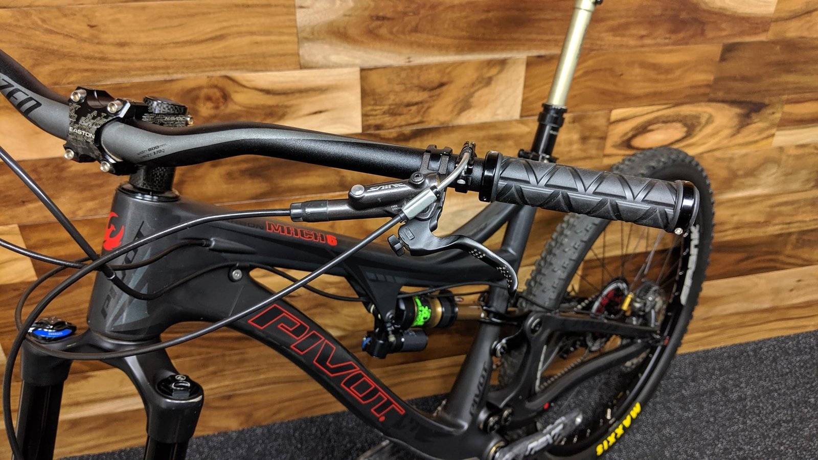 2015 PIVOT CYCLES MACH 6 CARBON 27.5"
