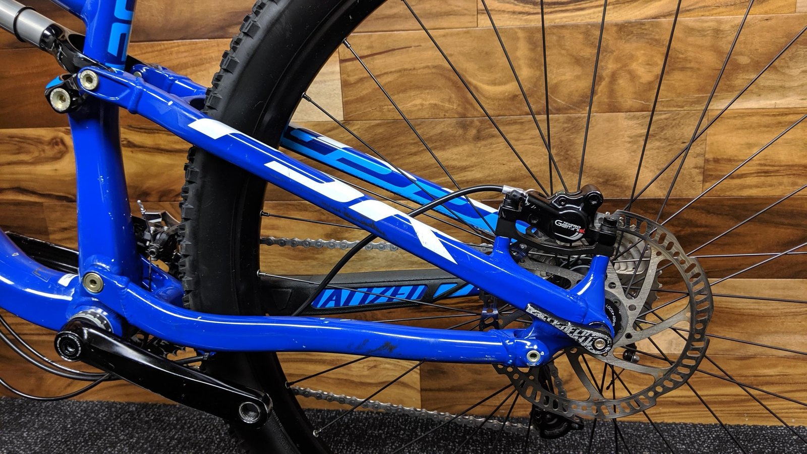 2015 SPECIALIZED CAMBER 29"